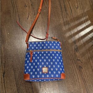 Dooney & Bourke Mets Crossbody Bag Purse